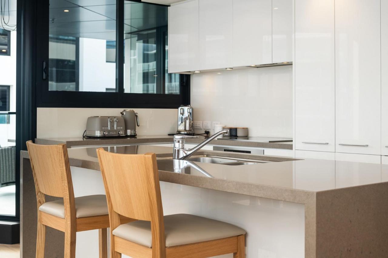 Апартаменти Superb Elevated Views Of Harbour With Heated Pool, Gym & Parking Маунт-Маунгануй Екстер'єр фото