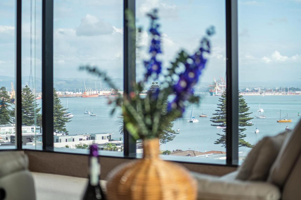 Апартаменти Superb Elevated Views Of Harbour With Heated Pool, Gym & Parking Маунт-Маунгануй Екстер'єр фото