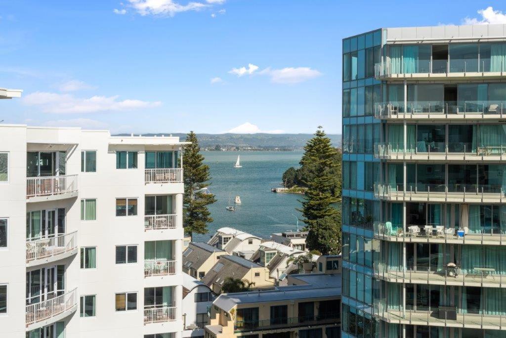 Апартаменти Superb Elevated Views Of Harbour With Heated Pool, Gym & Parking Маунт-Маунгануй Екстер'єр фото